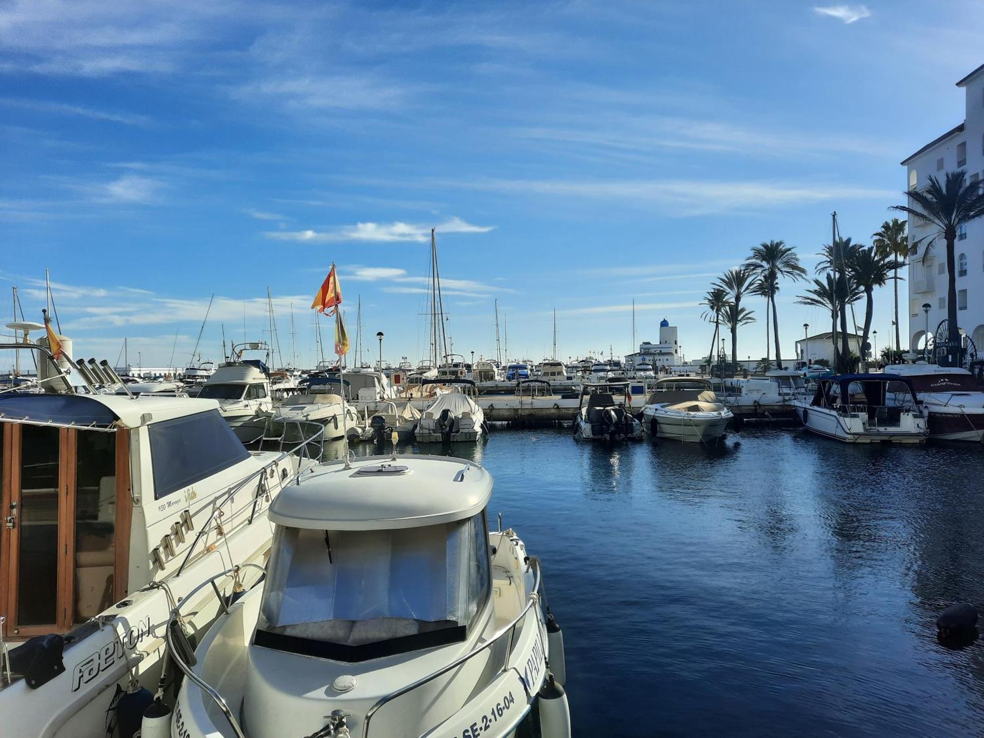 Apartmán Atico Familiar Vistas Al Mar Manilva Exteriér fotografie
