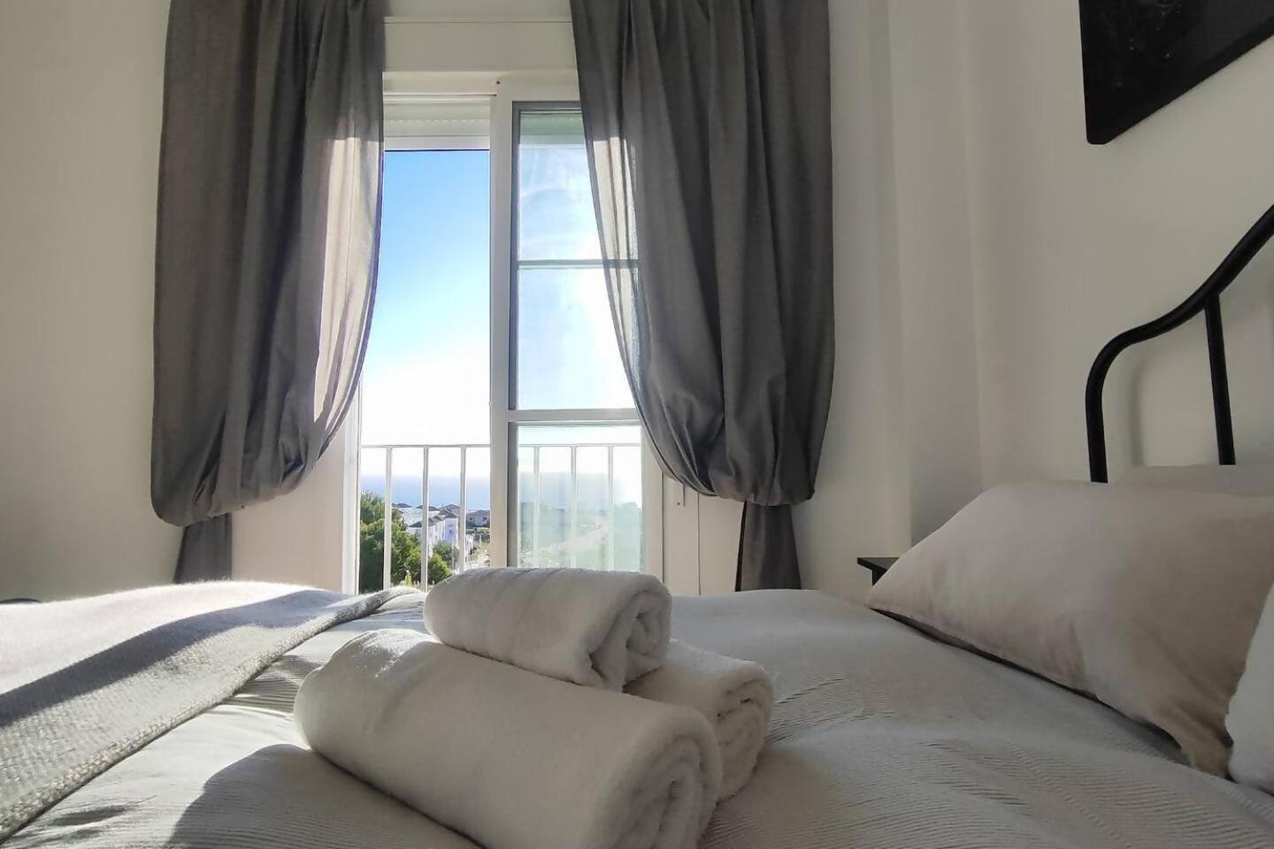 Apartmán Atico Familiar Vistas Al Mar Manilva Exteriér fotografie